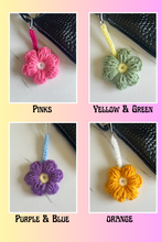 Load image into Gallery viewer, Puff Flower Keychains
