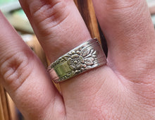 Load image into Gallery viewer, Flower Bud Silverware Ring
