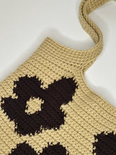 Load image into Gallery viewer, Tan Flowers Crochet Bag
