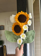 Load image into Gallery viewer, Sunflower Bouquet
