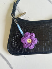 Load image into Gallery viewer, Puff Flower Keychains
