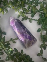 Load image into Gallery viewer, Chevron Amethyst Point
